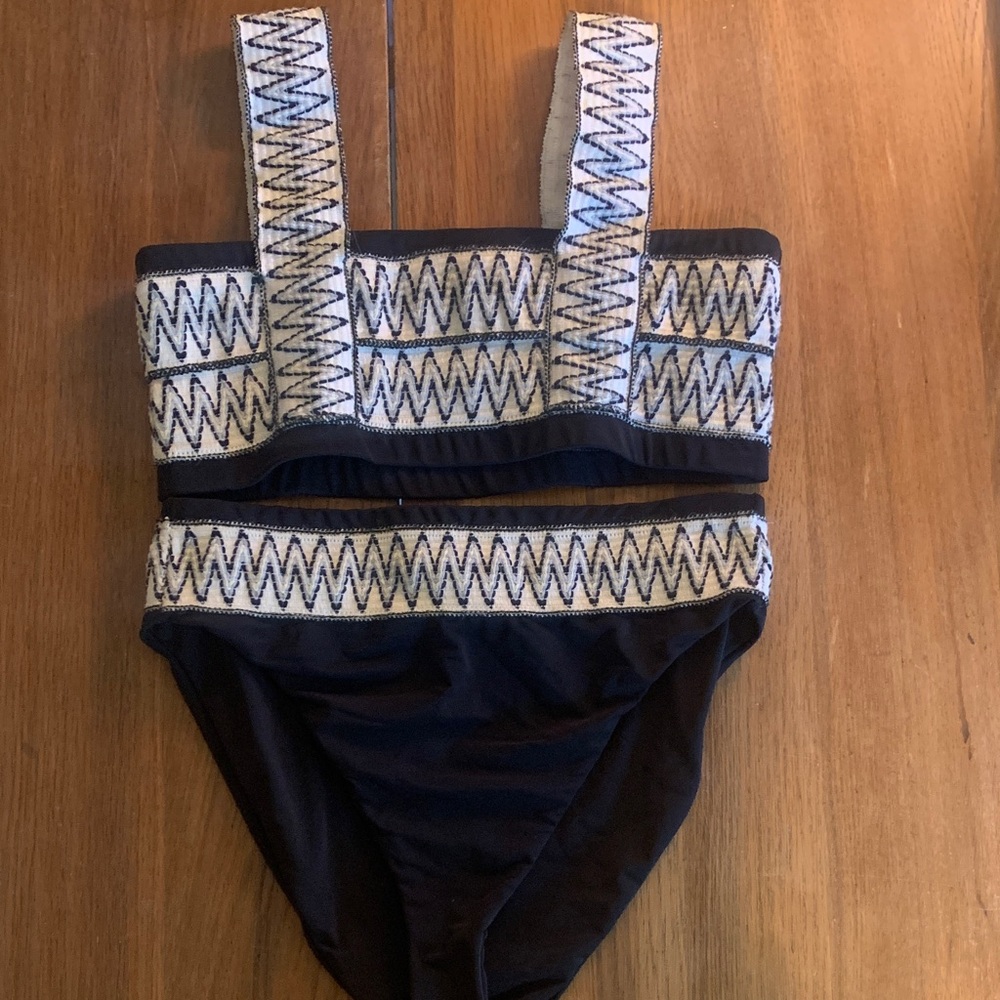 Elysiian Black and White Bikini Set L
